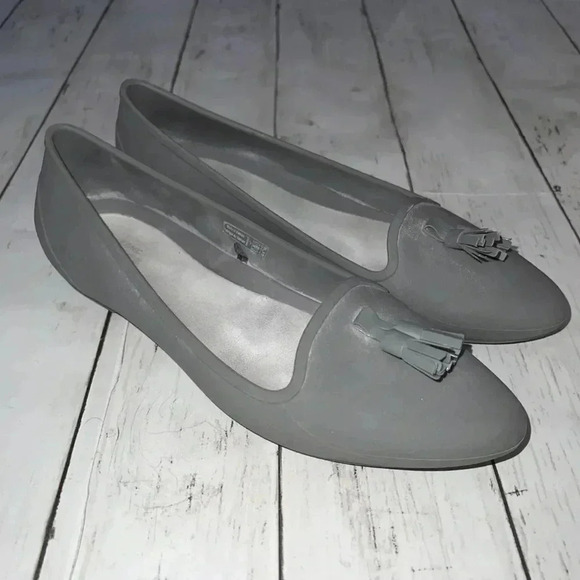 Crocs Gray Eve Embellished Flats Women’s Size 7 - Picture 2 of 4